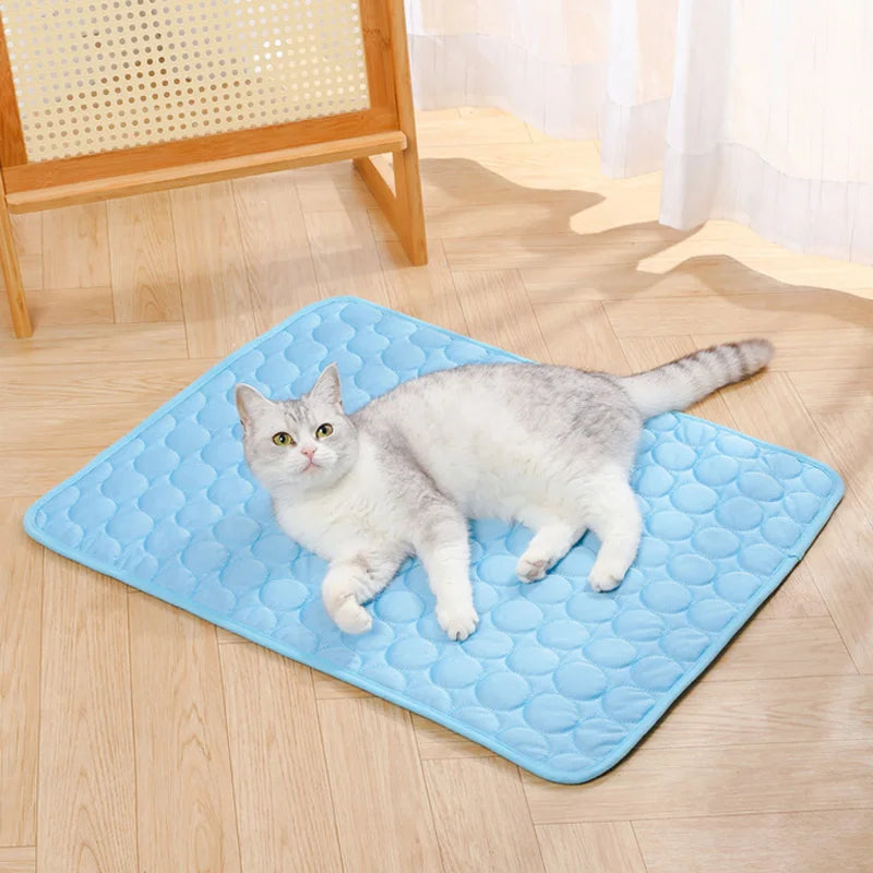 Tapis rafraîchissant pour Chiens et Chats SUMMAT™ / Protection contre la chaleur / Bien être / Repos