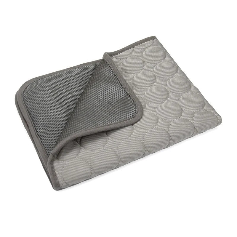 Tapis rafraîchissant pour Chiens et Chats SUMMAT™ / Protection contre la chaleur / Bien être / Repos